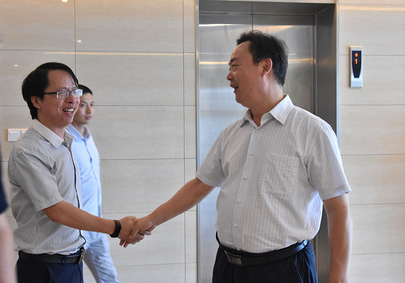 阜陽市委常委、副市長(cháng)莅臨中健檢測參觀指導