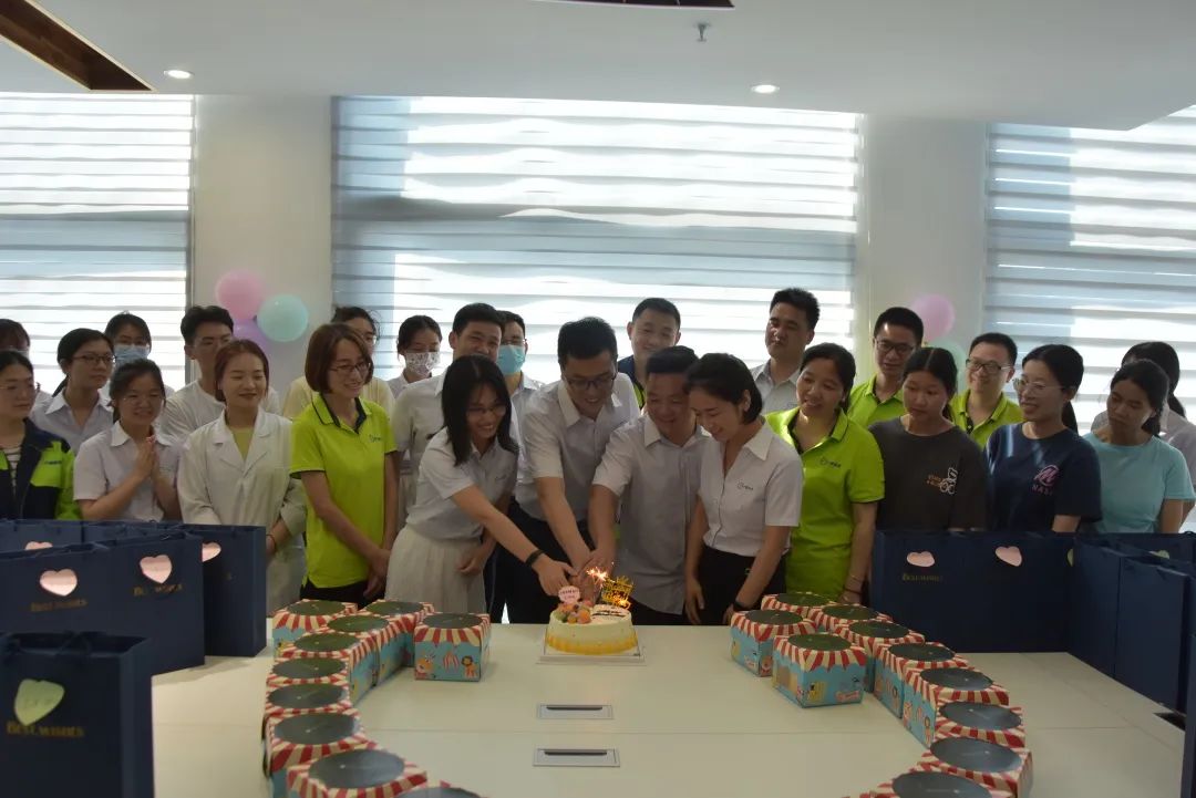 一歲一禮，一寸歡喜 _ 中健檢測2-4月員工生日會(huì)